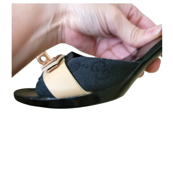 Gucci Black Beige Patent Leather GG Logo Turnlock Mule Slides 37 US 7 - Picture 3 of 17